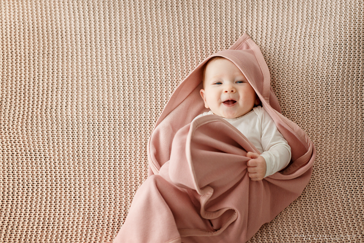 vervormen Grammatica Missie Roze wikkeldekentje / Omslagdoek voor je kleine meid van Sibble - Sibble de  leukste babyspullen - Maxi Cosi bekleding en nog veel meer!